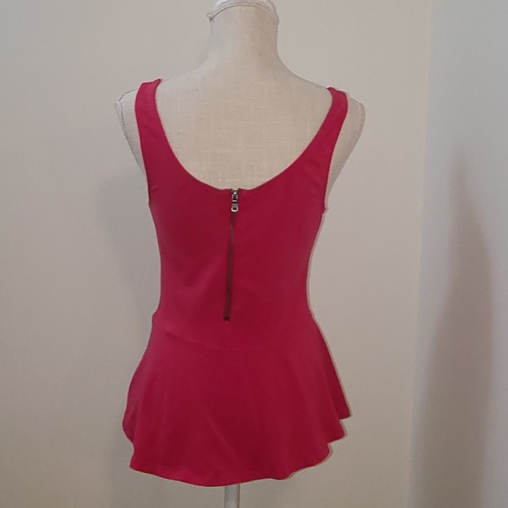 Express Tank Top - Picture 3 of 5